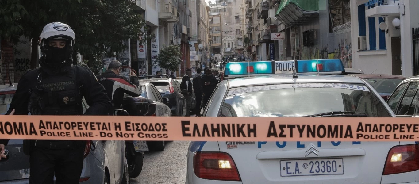 Προφυλακιστέοι η 15χρονη και ο 17χρονος για την δολοφονία στην Αγία Βαρβάρα: «Τους έβλεπα που σκότωναν την μητέρα μου»